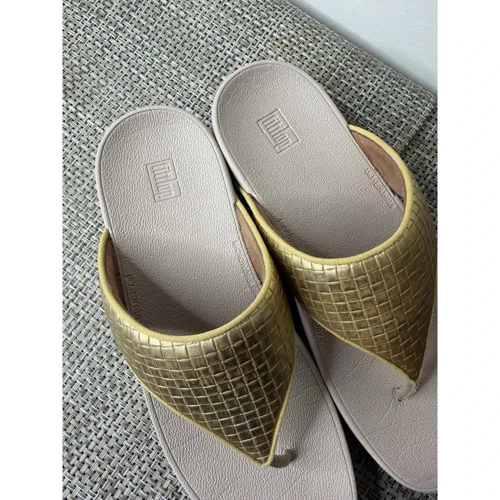 FitFlop Sandals Womens Size 8 Thong Comfort Slip On Metallic Casual  Gold